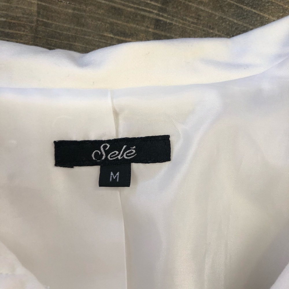 White Coat - Picture 3 of 3